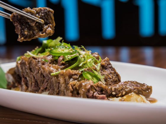 Short Ribs estilo Kalbi acompañado de puré de papa con queso de cabra.

Reserva al: 52638887

#Polanco #CDMX #MexicoCity #ChinaGrill #ComidaFusión