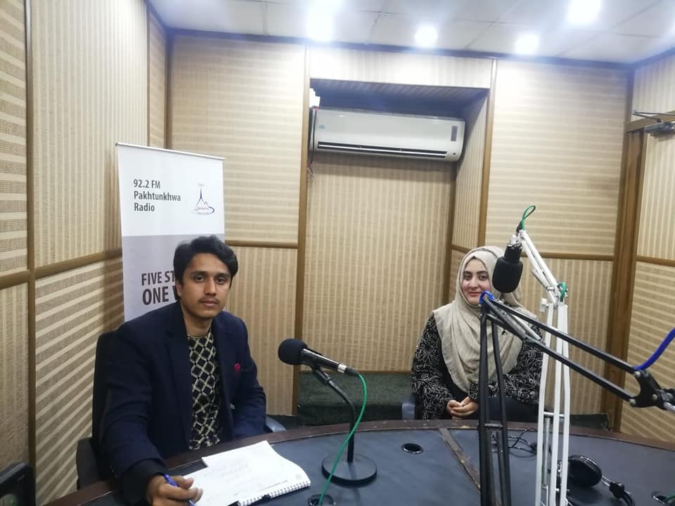 Dottv_pak's tweet photo. Youthtube TV team are talking with Pakhtunkhwa radio about the aims, goals, planning's, services and main theme of Youthtube TV
BE BOLD FOR CHANGE!!
#Developmentaljournalism #Positivejournalism
27 February 2019 #PakhtunkhwaRadio #YouthtubeTV #KPIC https://t.co/mescU2SYvf