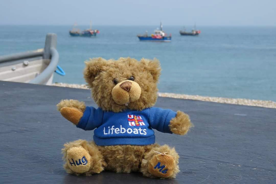 Lifeboat Billy has been out and about in Selsey. Dont forget you can pick up your RNLI teddy from the shop at the station 
#teddy #rnli #selsey