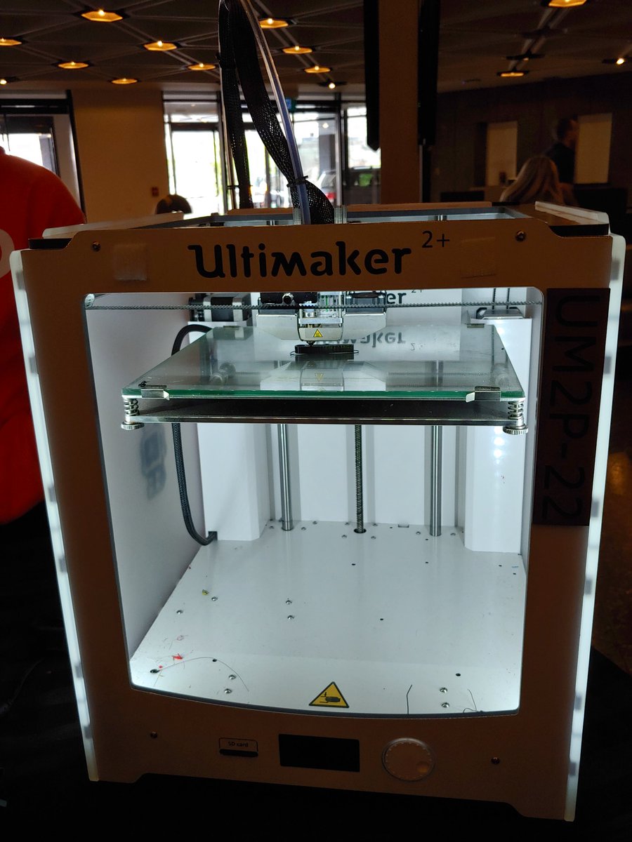 HugoDesgentBarb's tweet photo. Plenty of innovating things at the GoC innovation fair! #GC2020 https://t.co/WwYZEHHsXS