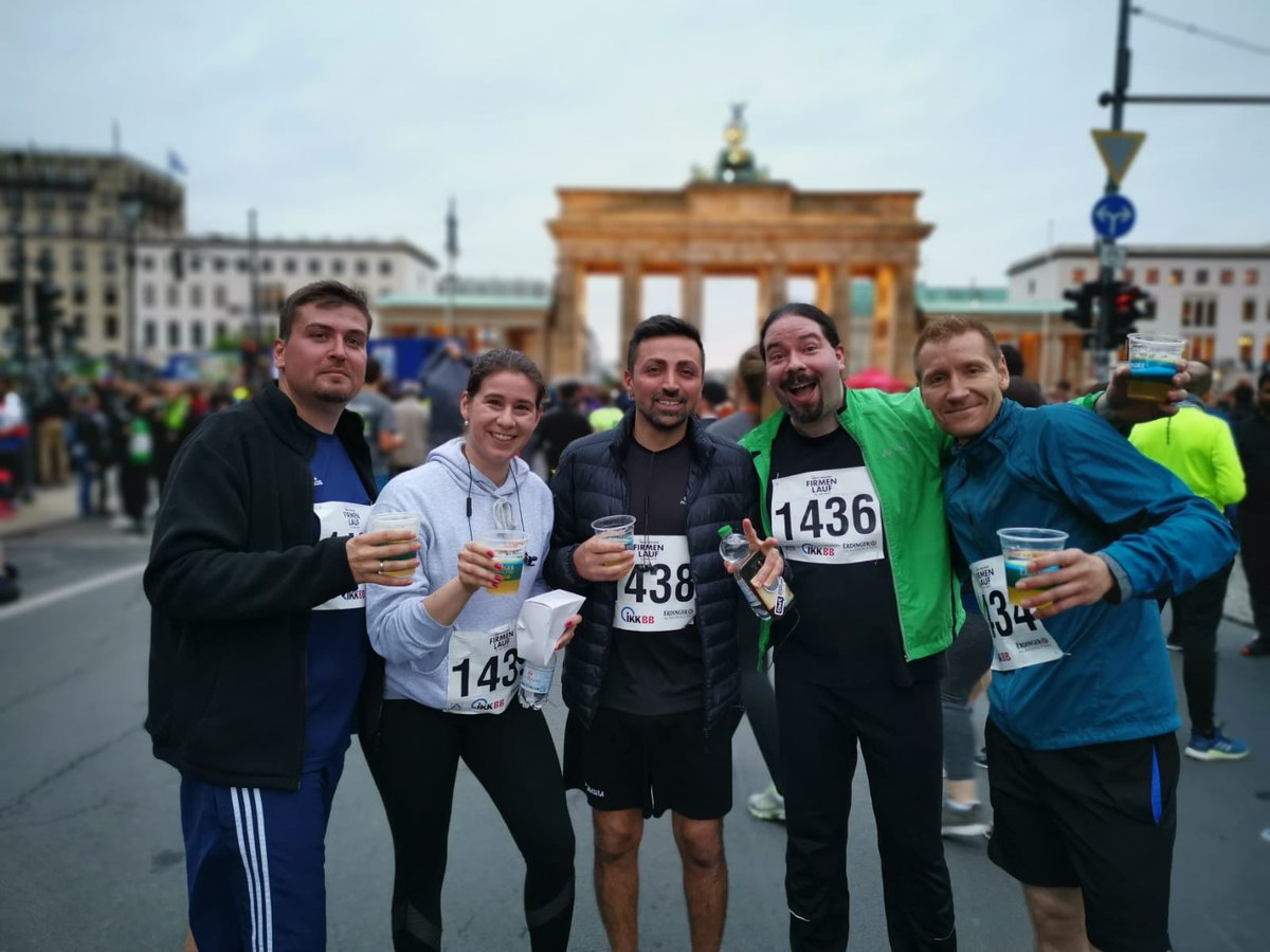 Geschafft, aber glücklich!
#Firmenlauf #Berlin