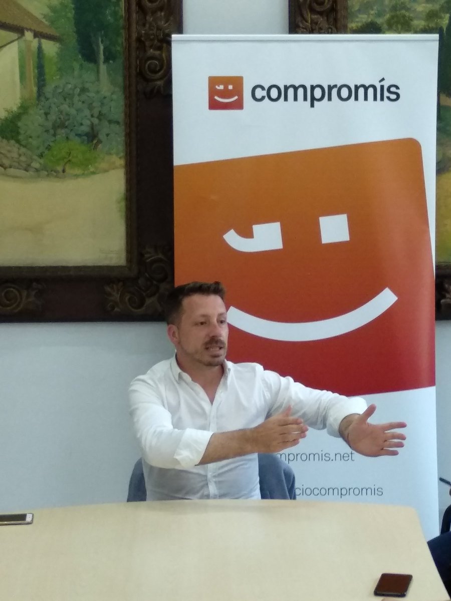 CompromisXativa's tweet photo. .@vimujor alcalde de La Font de la Figuera: "he patit homofòbia a La Font, i estic segur que també la pateix el col·lectiu LGTBi+ de #Xàtiva En el govern de Xàtiva tindrem tolerància zero amb aqueixos comportaments"
#Decisives
#Xàtivaprimer
#Ferranalcalde
@Compromislclc https://t.co/nNnai37ckD