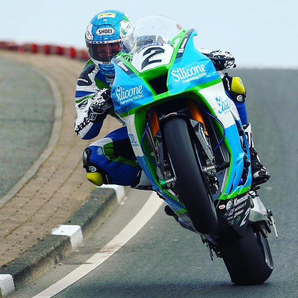 deanharrisonTT's tweet photo. Wheely Wednesday 👍 https://t.co/klCKlde4td