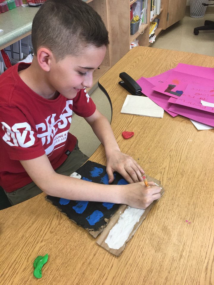 KDEvans7's tweet photo. The school agers at #childcare Saint Gabriel the Archangel have been creating a clay community, methodically thinking what makes a community? Who is in a community? @ymcasm #childrenresearchers #earlyyears #aplacetoconnect https://t.co/BkZelrykB4