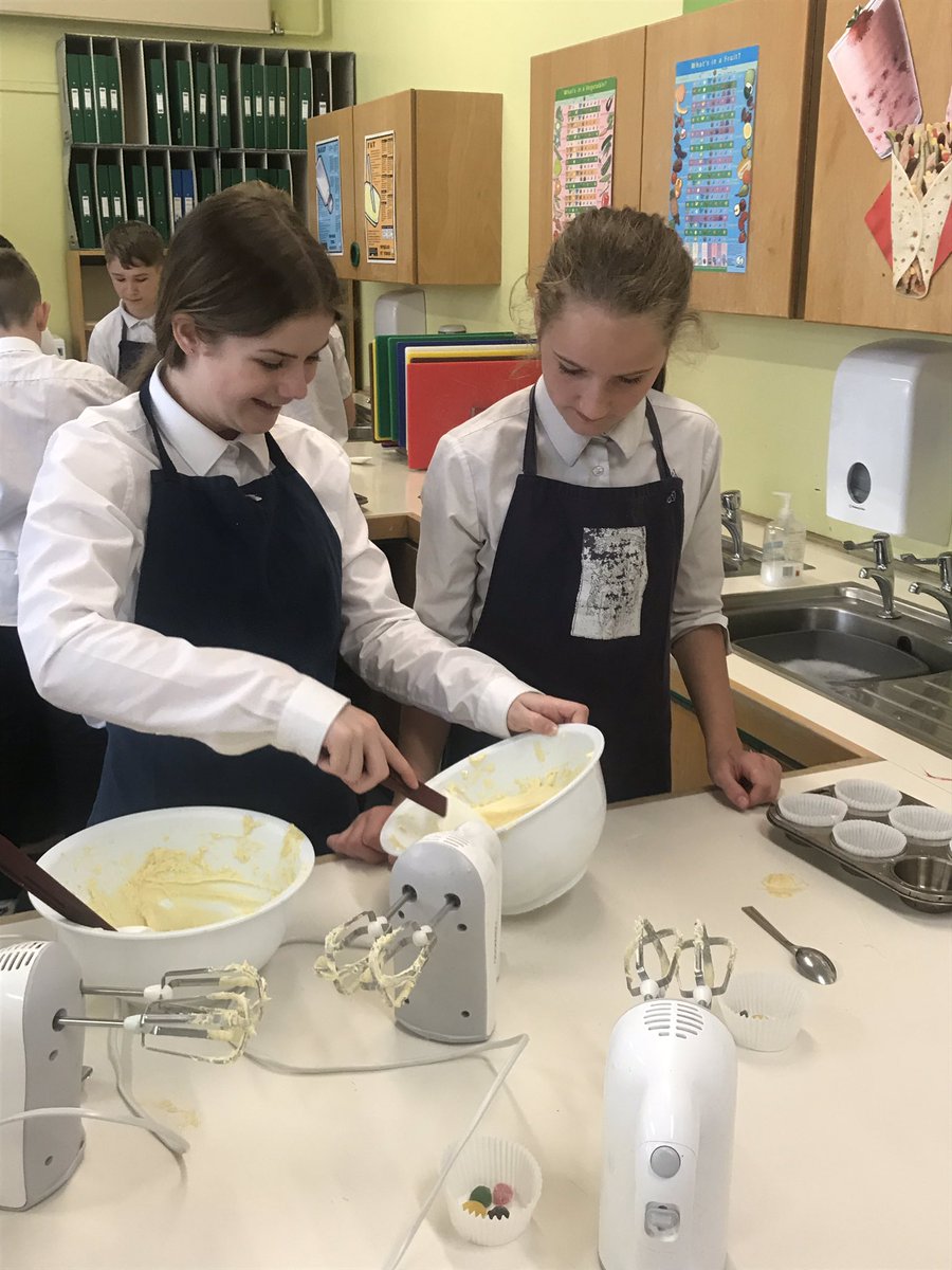 GoodlyburnPS's tweet photo. P7 had a great day @perthacademy thank you to @PerthAcadLib and @PerthAcademyHE for having us #librarychallenges #cupcakemaking #P7toS1 https://t.co/m1WWl0tqyJ