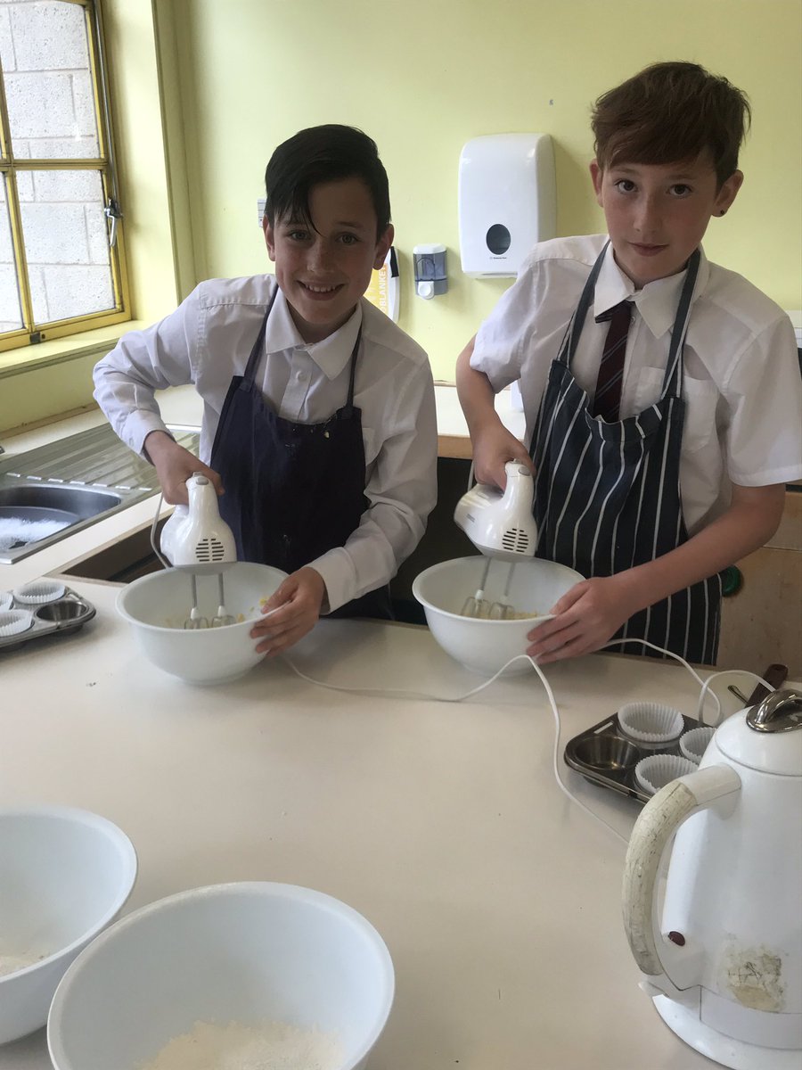 GoodlyburnPS's tweet photo. P7 had a great day @perthacademy thank you to @PerthAcadLib and @PerthAcademyHE for having us #librarychallenges #cupcakemaking #P7toS1 https://t.co/m1WWl0tqyJ