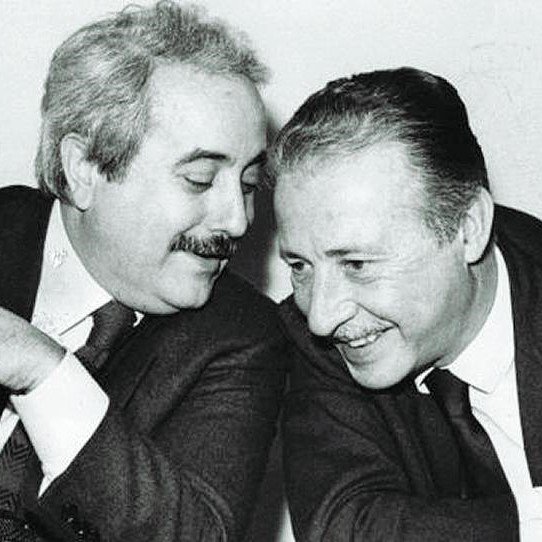 Per ricordare la #GiornataDellaLegalità vi proponiamo il Webdoc di RaiCultura ▶ bit.ly/GiornataLegali….

#CondividiLaCultura
#PalermochiamaItalia