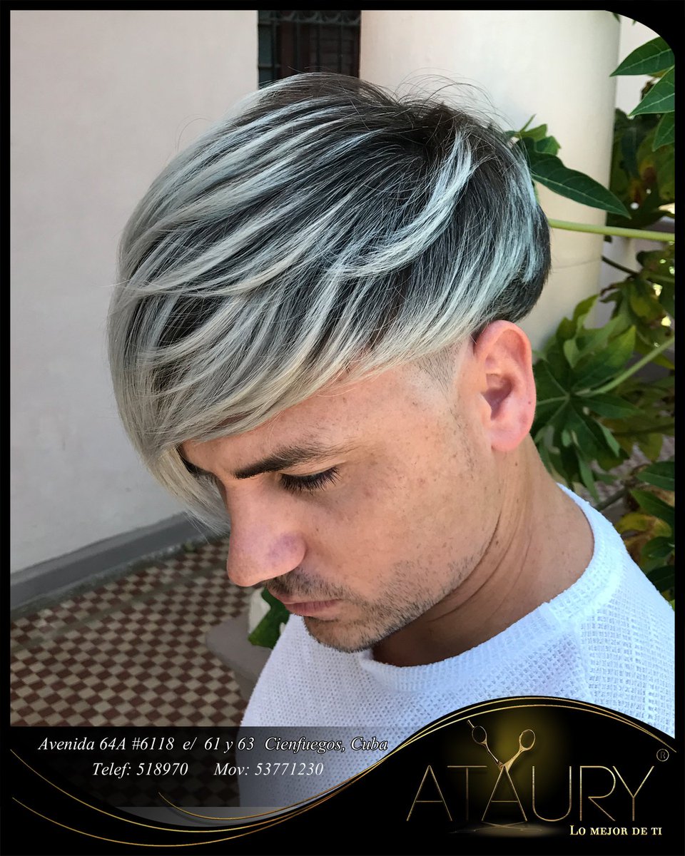 salonataury's tweet photo. El apogeo del #degradado y el #tupé continúan estando entre los cortes de #cabello más populares entre el público masculino..otra forma de modernizar este estilo es llevándolo con raíces falsas y ondas #BeachWaves en la parte superior #Ataury @SamVillaPro @Kenra_Haircare https://t.co/Ma8r6fSN4B