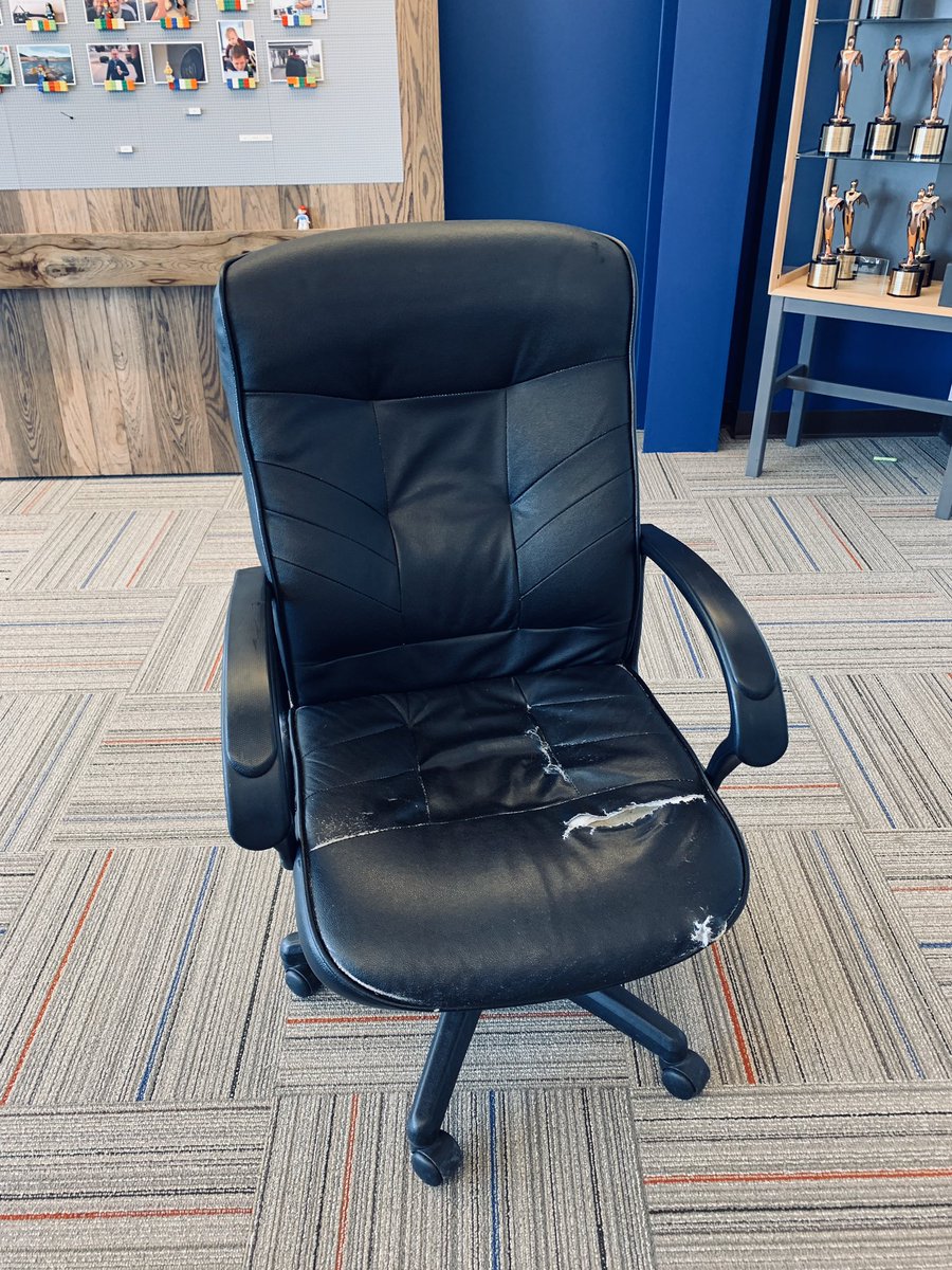 Saying goodbye to the first-ever office chair we purchased at <a href="/12StarsMedia/">12 Stars Media</a>. Couldn’t get rid of it due to nostalgia and comfort, but now I think its time has come. cc @RockyWalls