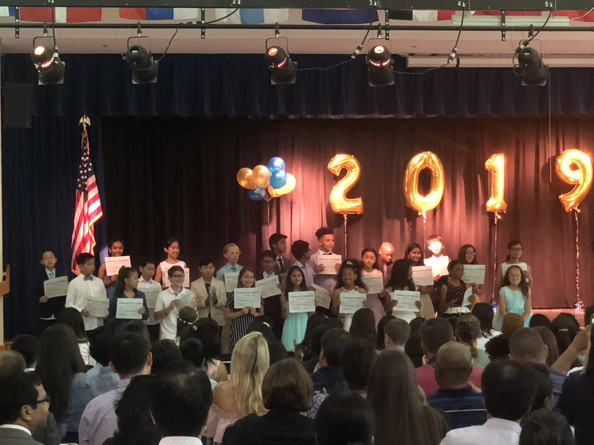 housholdmusic's tweet photo. Congratulations 5th grade class of 2019! I’m so happy I got a chance to meet this wonderful group of students! ♥️ @ShakeragElem https://t.co/XMn5BIIWA0