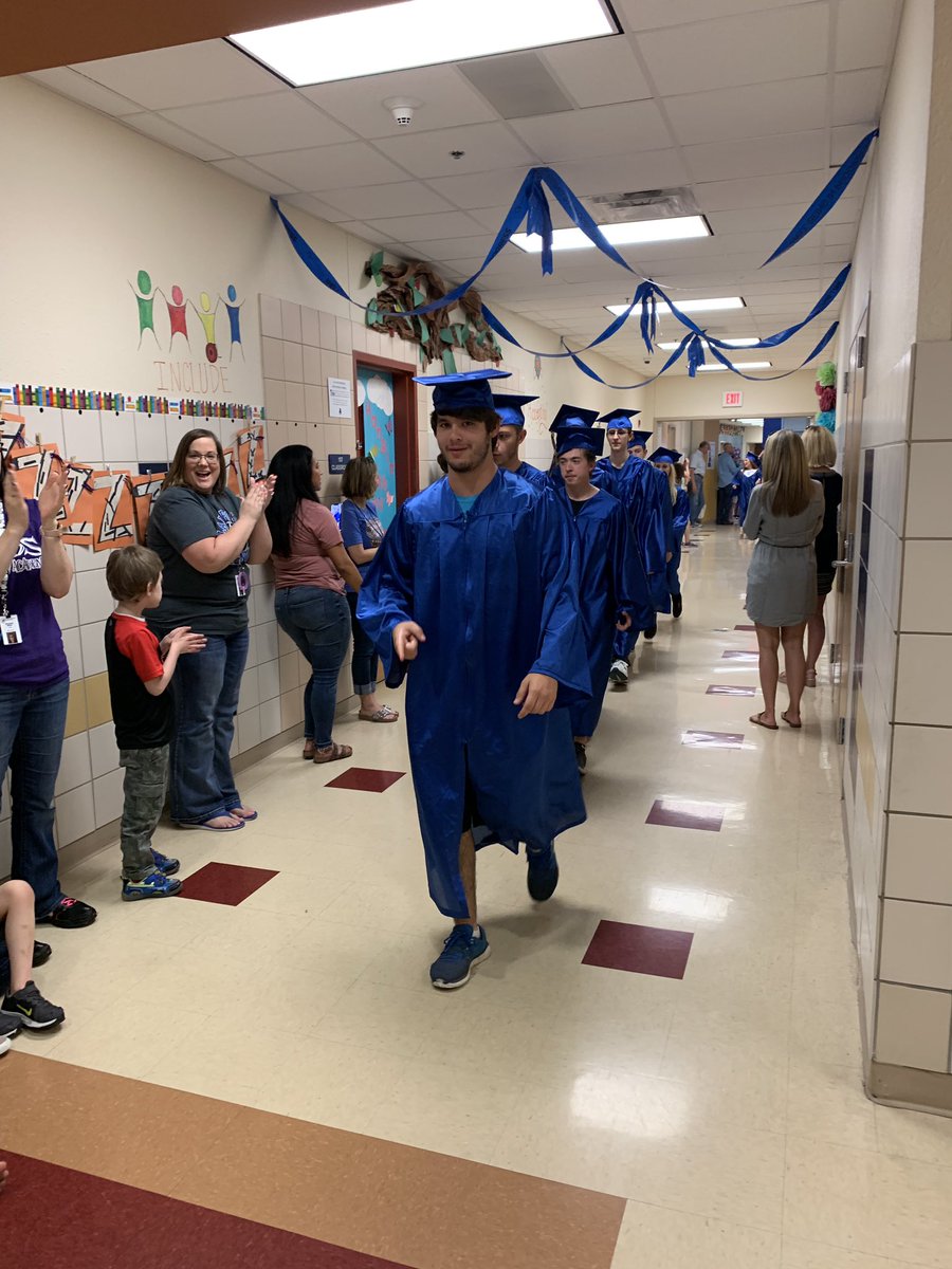 2nd Stop on our Senior Walk! #StayTheCourse #emsproud #BOSproud