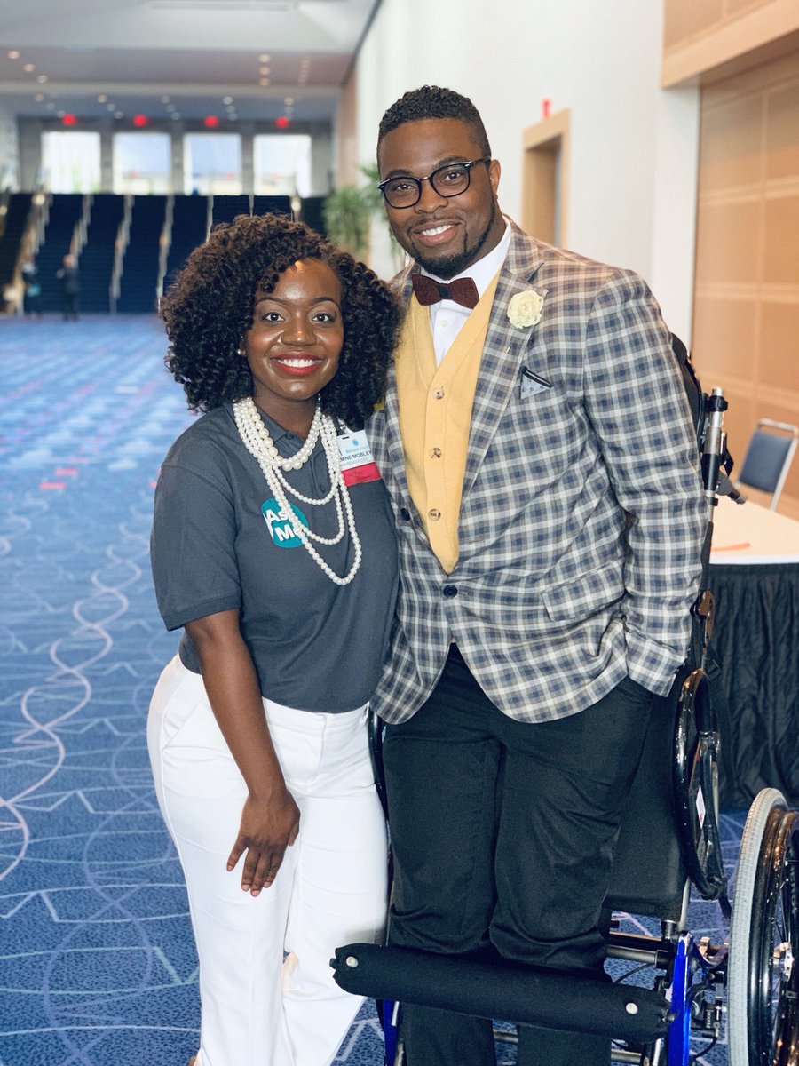 JasminePMobley's tweet photo. I had to get a picture with one of today’s guest speakers Dr. Oluwaferanmi Okanlami! He presented a wonderful message. #AtriumHealthProud #DISymp https://t.co/QIZT8Evbvn