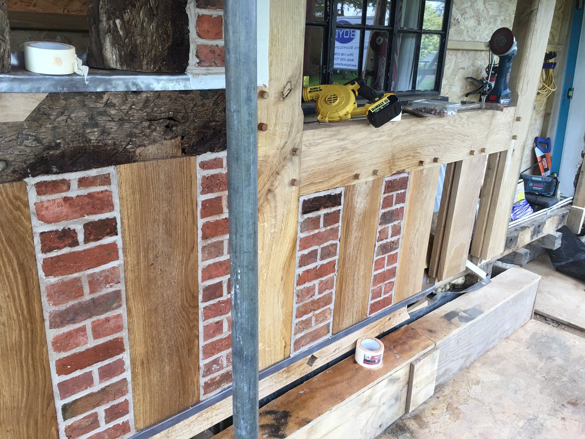 DanPaddockBSLtd's tweet photo. Timber frame repairs almost complete, and brick infill panels to finish off. https://t.co/YCn09hDn6S