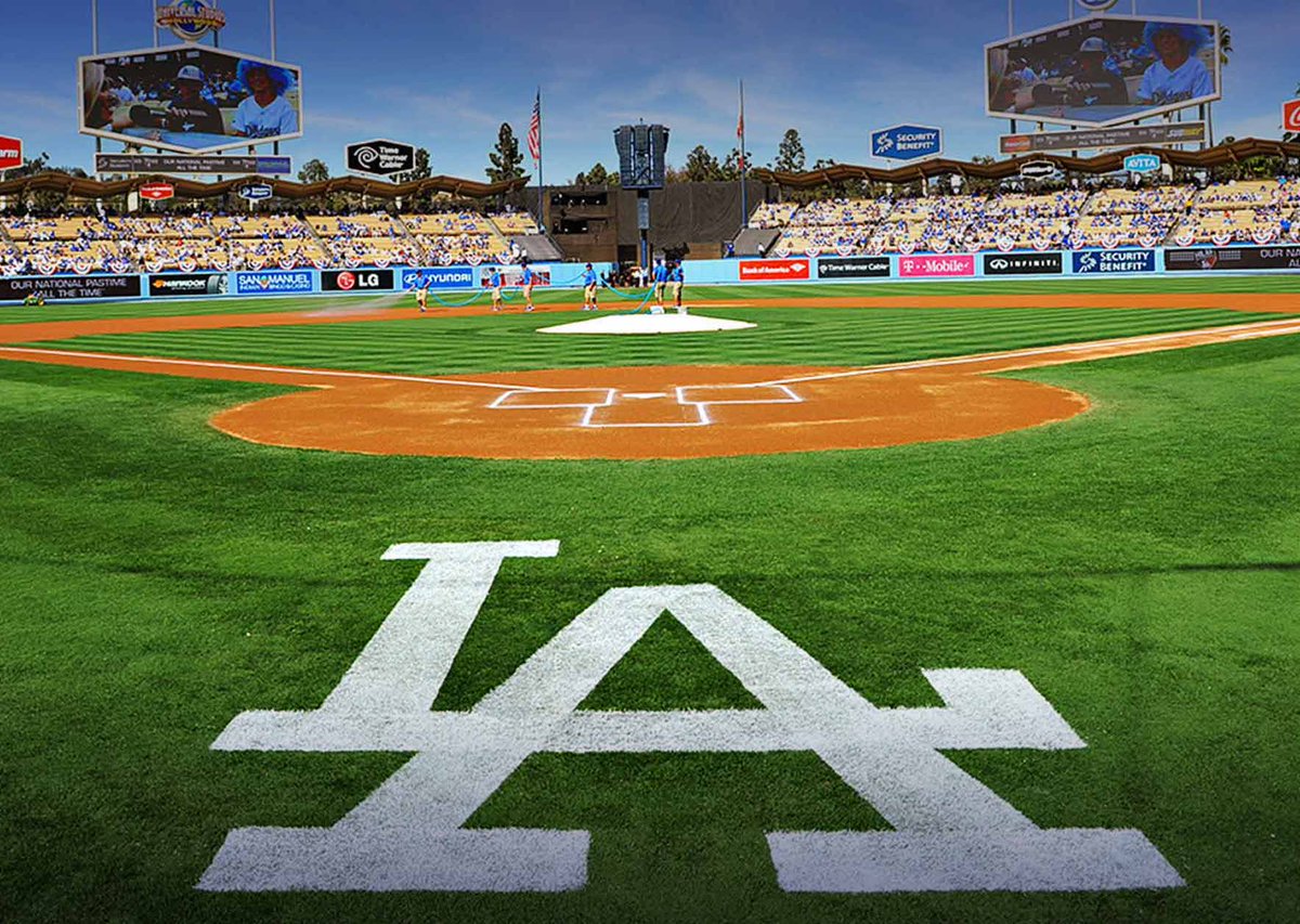 wmnsmarchla's tweet photo. The LA Dodgers are kicking off Pride week on Friday, May 31.
The Dodgers throw out the first pitch of Los Angeles Pride month at Dodger Stadium for their 7th annual LGBT Night.
#gaypride #lgbtweek #LADodgers #Equality #celebrate https://t.co/ZdZ9zqPYK0 https://t.co/zTXxPMpxA1