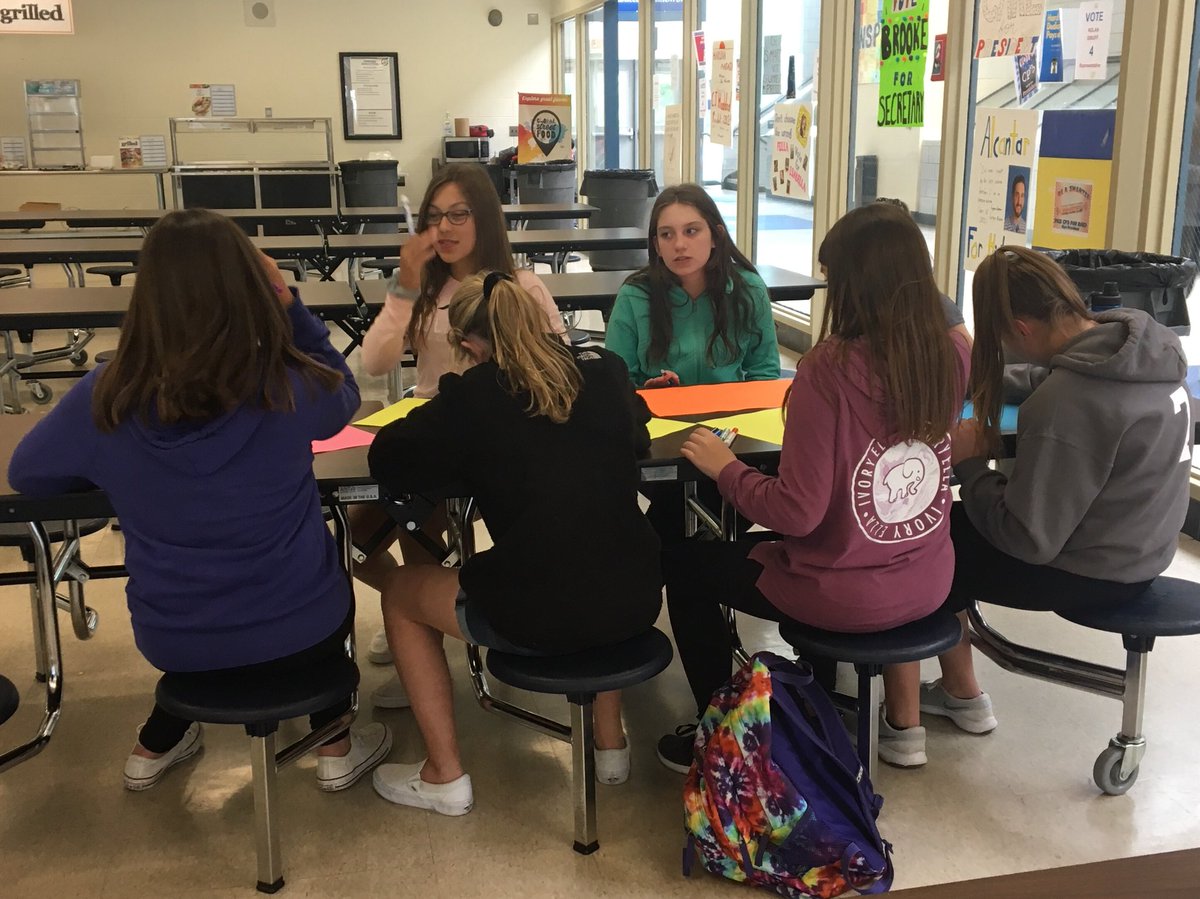 E_Webster_AMS's tweet photo. In student council we are creating posters for Arthur’s Got Talent and confirming the plans for Field Day with the rest of the council #BAMSCE #BAMSknights https://t.co/mTRkyJdAS9