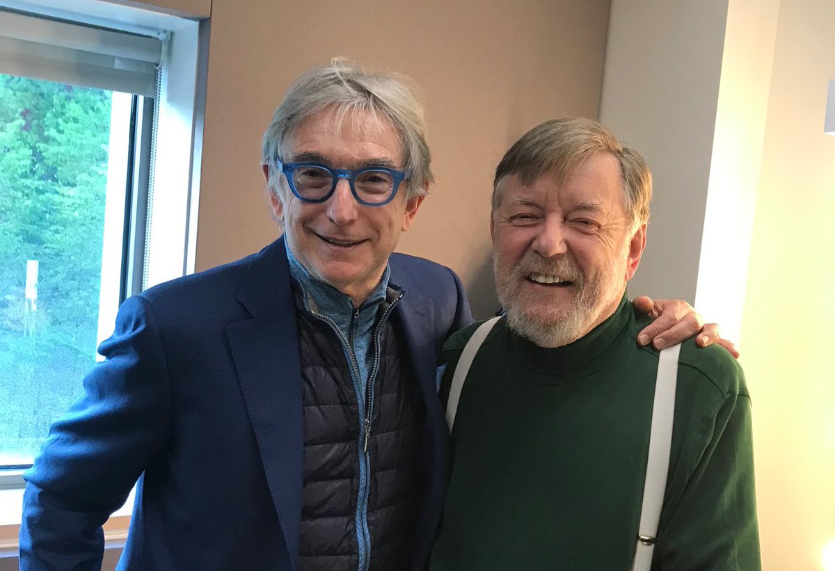 TorontoSymphony's tweet photo. Backstage at Maison symphonique in Montreal, TSO Interim Artistic Director Sir Andrew Davis and @mtilsonthomas, Music Director of the @SFSymphony (who is in Montreal guest conducting the OSM this week), get together before the TSO concert last night. #TSOtour https://t.co/t9xh9jPPaa