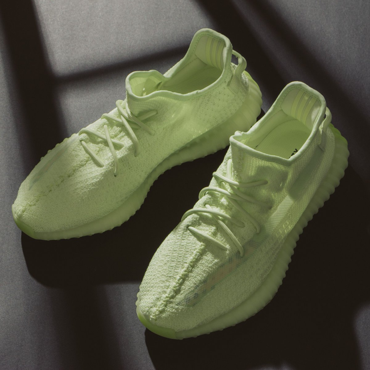 Kanye West Nike Air Yeezy Glow Sample Sneaker Scelf