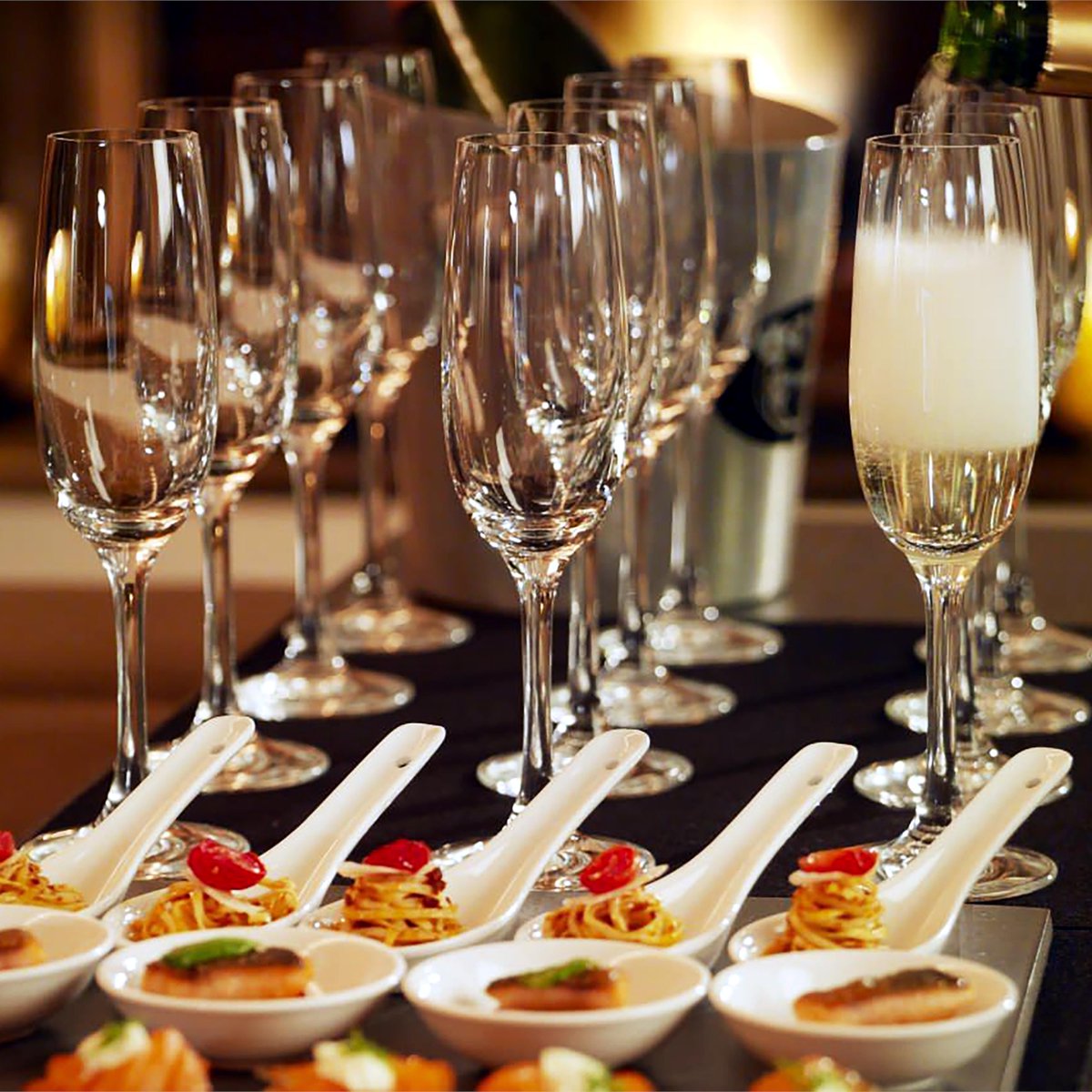 CGEliteEvents's tweet image. Enjoy an evening at The House of ELEMIS luxurious Mayfair townhouse, complete with a glass of fizz 

Visit 

CGELITEEVENTS.COM

#Mayfair #HouseOfELEMIS #LuxurySkincare #EventMarketing #Vip #Corporate #EventManagement #EventPlatform #CG #Elite #Events #London