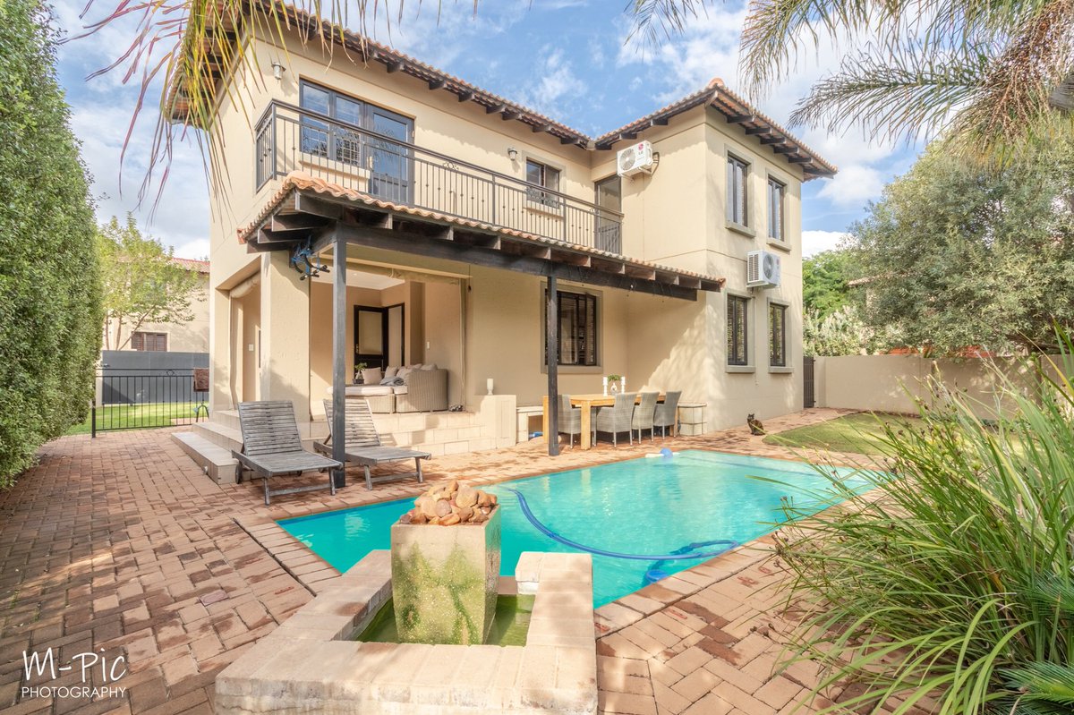 mpicphoto's tweet photo. Just love presenting properties to potential sellers .....  #Photos #Photography #Propertyphotos #Realestatephotos #Realestatephotography #Photographer #Instapics #Roodepoortphotographer #Takingpics #Canonsa #Canon200d #Qualityphotos #Marketing #Advertising #Realestatemarketing https://t.co/AF52Z9Q9a4