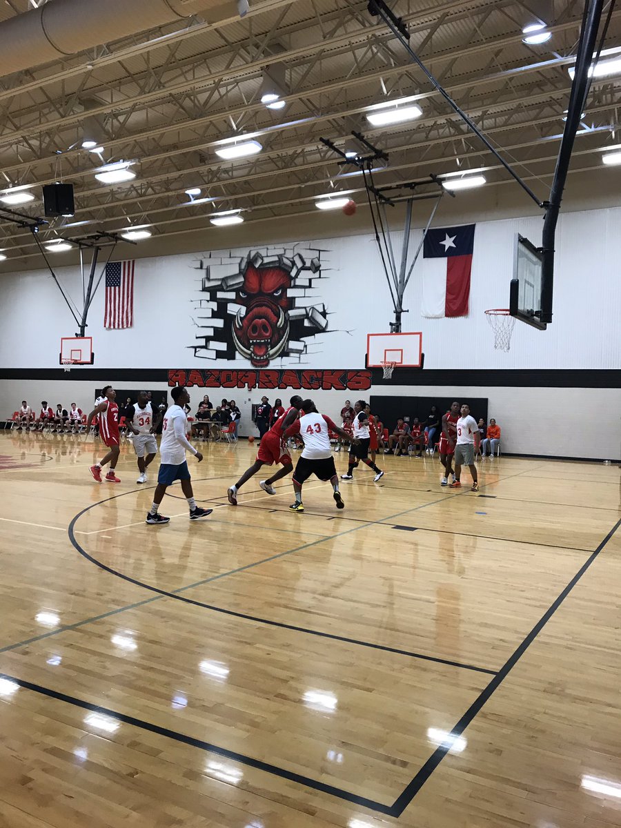 RPJHCheer's tweet photo. Staff vs Student Basketball game!! Our teachers put up a good fight but the students got the W by 1! Way to go everyone who participated ππ€©βΉοΈββοΈβΉοΈββοΈππ @RodeoPalms #staffvsstudent #basketball #gofightwin #endofyear https://t.co/d1FTW0pe8F