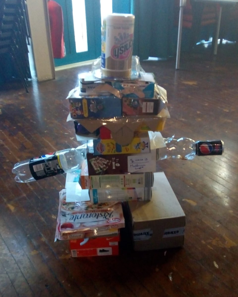 5thKirkyGuides's tweet photo. We did the unit meeting activity called "Build a Beast" - the girls were very enthusiastic about what they were doing.
One beast was dedicated to @LewisCapaldi who we are looking forward to seeing at #TartanGig2019 
@GirlguidingScot @GGDun_Shire @girlguiding https://t.co/ZLyRauQEaj