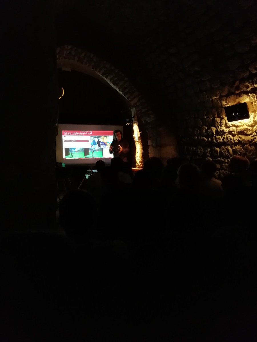 La réalité virtuelle, une nouvelle manière d'explorer le monde qui nous entoure ? Merci à Marc Parenthoen pour la 2ème intervention de la soirée... Et dernière de Pint of Science 2019 #pint19