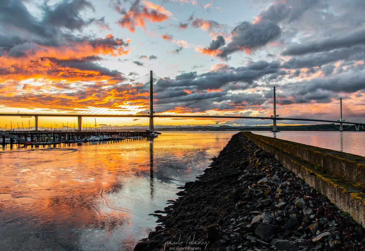 After all that Heavy Rain, Hail and Thunder yesterday evening I was surprised to get this amazing sunset at the Queensferry Crossing!! #queensferrycrossing #forthbridges @TheForthBridges @welcometofife  @WindyWilson88 @SeanBattySTV @stvweather @BBCScotWeather @LoveDunfermline