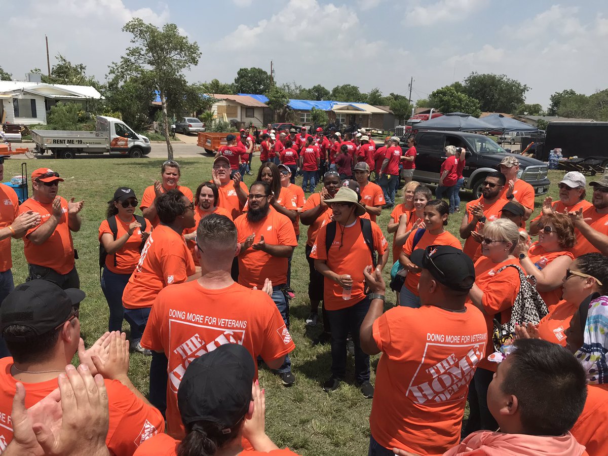 schiff_david's tweet photo. What a great showing of POWER.  HD Orange to help the community of San Angelo https://t.co/mrNkRki8S2