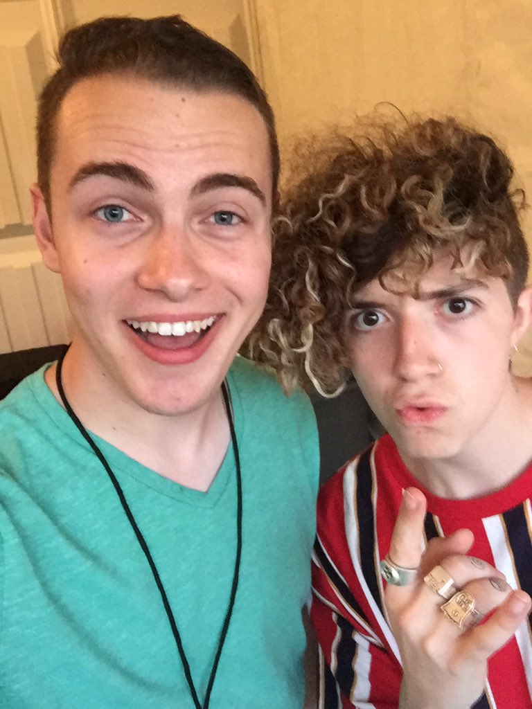 KISS985BUFFALO's tweet photo. Getting ready for #KTSH19! @whydontwemusic ready to see the Buffalo #Limelights again! But, who will watch baby Lavender while @jackaverymusic is on stage??? Any baby sitters out there wanna volunteer?!? @Noah_OnAir is definitely NOT qualified! https://t.co/CUJrMUp6qu
