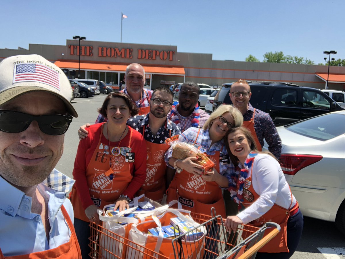 nyyroro's tweet photo. Stop #7: Ewing, NJ with Chris &amp; team 976! Anthony-D25/Moniek-OASM/Virgil-MEA are doing the right thing by providing excellent customer service &amp; taking care of our people! This team is READY! Outstanding job! #NJM @c_oneill0940 @Bob_Byle @_Stacy_THD077 @aroweTHD @MoniekHutson https://t.co/ntgvcKUSOY
