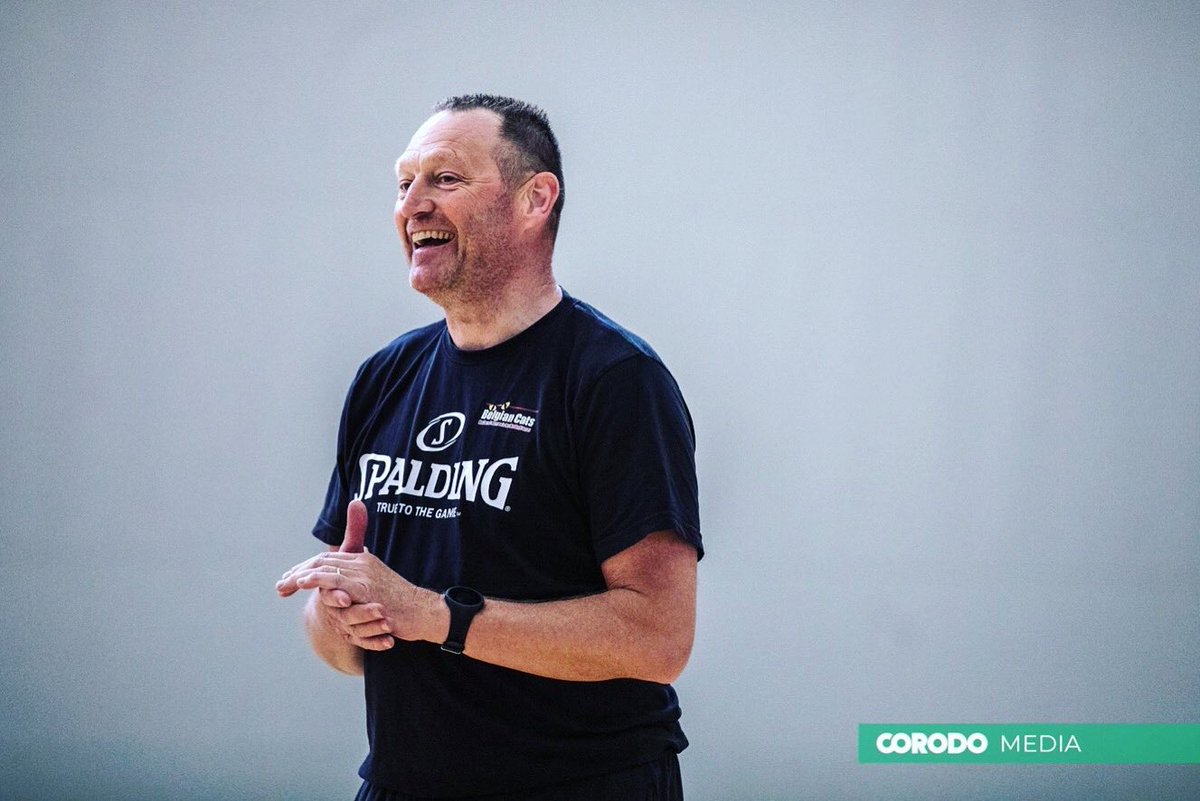 corodobasket's tweet photo. Congratulations Coach @MestdaghPhilip with winning the Top Division Women ‘Coach Of The Year’ award at the @EuroMillionsBL Awards.
#corodomedia #pioneer #coachoftheyear #topdivisionwomen #basketbelgium  @basketbelgium https://t.co/mB1RKnlaXC