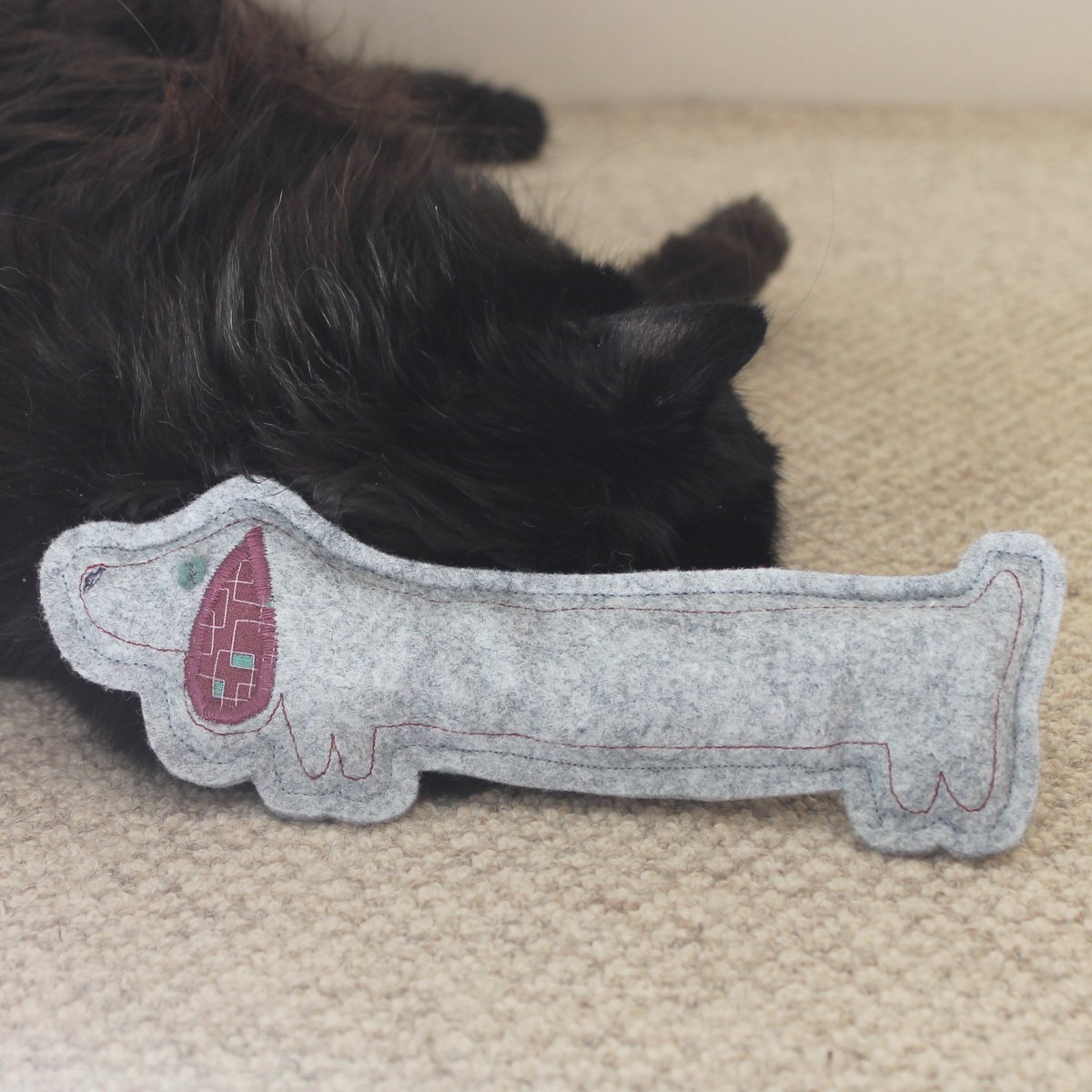 pawsbefunky's tweet photo. Even your #cat can get involved in #woofwoofwednesday and show that #dog who's in charge with one of our doggy shaped cat toys!
https://t.co/XbHYrPixRh https://t.co/DBBIvXwiU5