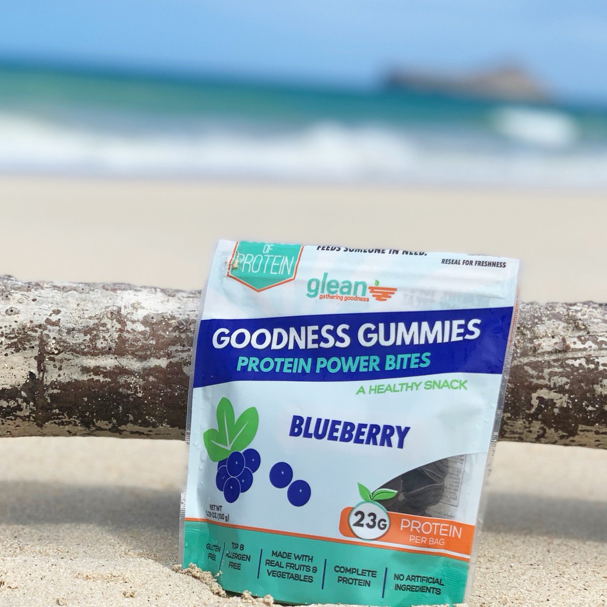LiveGlean's tweet image. ⁣We are already packed for a trip to the coast for #memorialday and taking our favorite on-the-go snack! 🏝⠀
⠀⠀
✅ Sunscreen  ⁣☀⠀
✅ Sunglasses 👓⠀
✅ Swimsuits 👙⠀
✅ #GoodnessGummies⠀
⠀
What are your "must-haves"  for a summer trip?  #liveglean #summer #protein
⠀