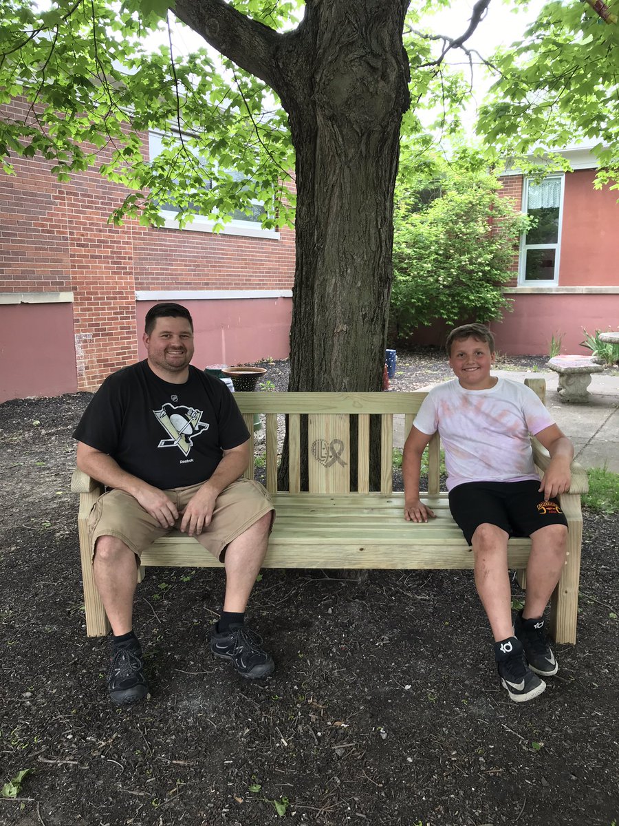 BWISOH's tweet photo. Brody Eckelbarger and his uncle made this awesome bench for Ally’s Alley. Great job Brody #RallyForAlly https://t.co/yn6WVr3WR3