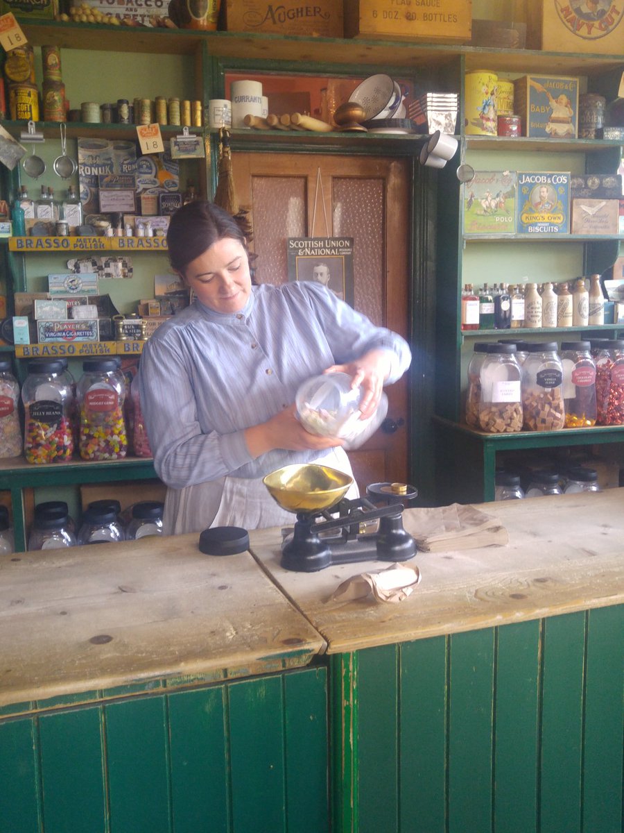lucyajmmoore's tweet photo. Then an amazing tour of @FolkTransport museum! Learnt about #seaweed for #iodine as irish #ww1 @stuffofwar, went back to school, rode in a charabanc with @CSternberg1 &amp; got free #PeaceBabies https://t.co/Dhe1YEgQzJ