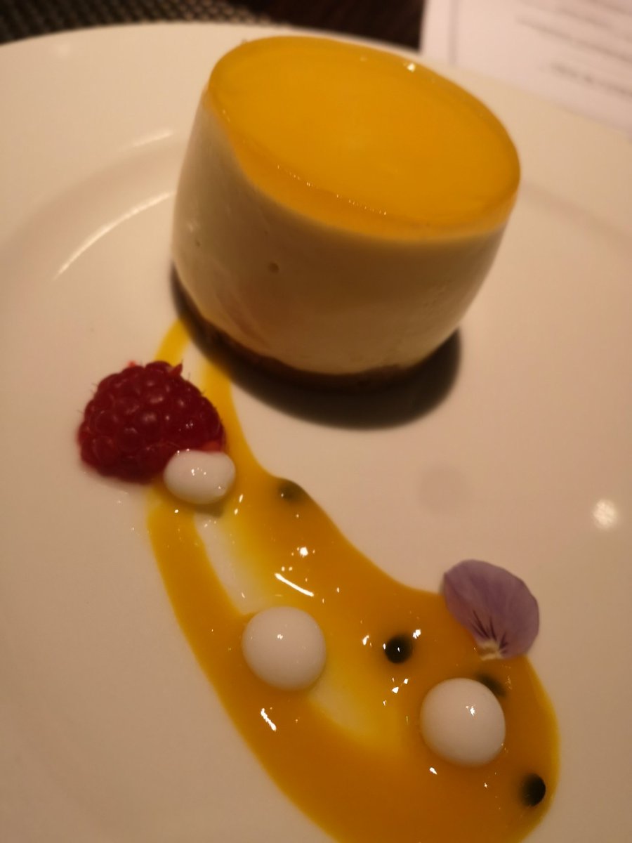 natassjaMUA's tweet photo. Such a fab night @DakotaHotel_MCR thankyou so much for spoiling us @camm_rose @ThePANetwork https://t.co/T2J6eqp1qP