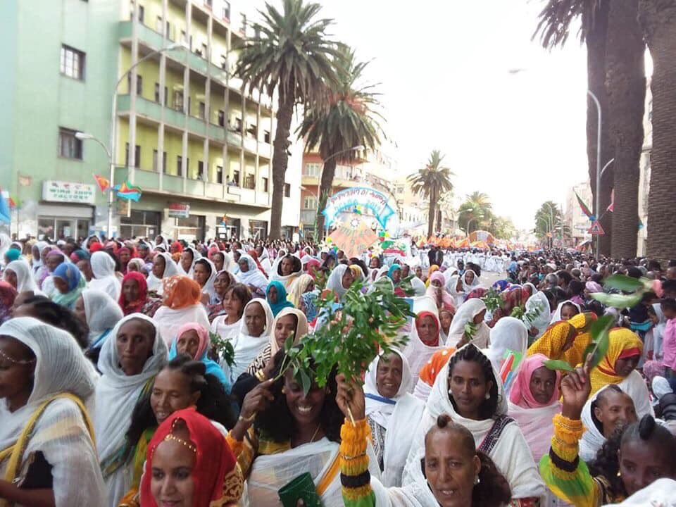 Hagerawi24's tweet photo. ንሶም ተጸበዩ ዕግርግርን ሸብሮን ህዝቢ ዝሃቦም ጽምብልን ሰሓቅን ሳዕሲዕትን፡ ህዝቢ ኢልዎም በበይኑ እዩ ጸሎትና #Eritrea #ErireaShinesAt28 https://t.co/GN2b78bGVd