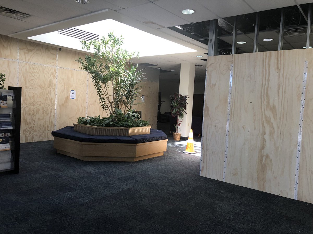 GBCEdu's tweet photo. Changes are happening quick in the Jones Center. Construction crews are installing barriers all over. π¨
The building is still open, just be careful as you move about. .
#Construction #Campus #NewDorm #CampusProject #CampusConstruction #Changes #NewAndImproved https://t.co/P2rqvi8ATn