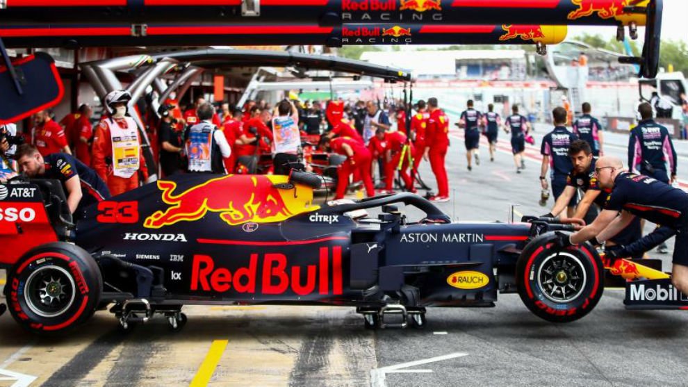 TimeJustRadio's tweet photo. ¡SON LAS DIEZ! Hoy empezamos un pelin más tarde nuestra actualidad del mundo del motor. Arrancamos hasta las doce, @TeamRadioTJ. Suenan los motores, suena tu radio favorita, @TimeJustRadio. Sintoniza https://t.co/nMfFnRJ1BZ https://t.co/19J7lM460i