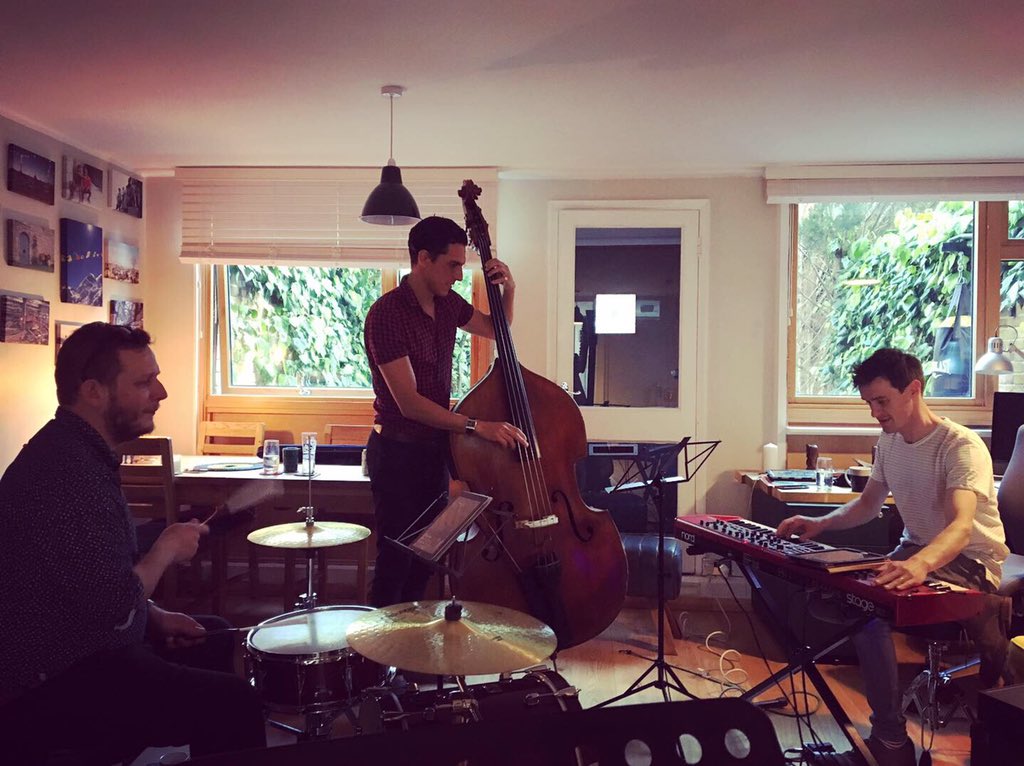 taramintonmusic's tweet photo. Fantastic rehearsal with three of my most favourite musicians @Tom_Early @edbabarmusic @Phil_Merriman Final recital shaping up well. #jazzfriends #finalrecital #guildhall #jazz #rehearsal #jazzharp #blueharp #lesharpescamac #camacharps #camac #harp https://t.co/RprVmTiAj8