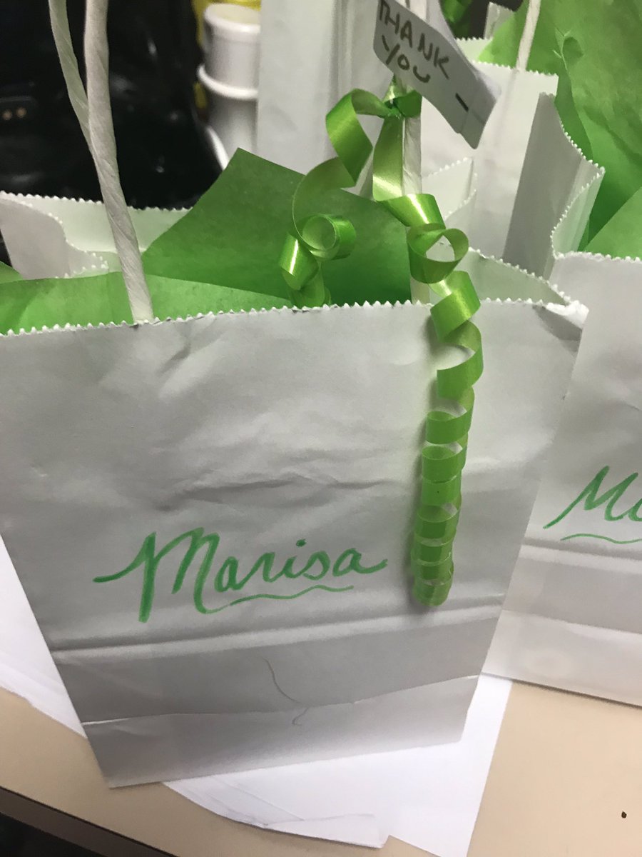 MarisaGF87's tweet photo. Thank you so much @ConsenzaLVRG @ChelseaZindle for the beautiful #ManagerAppreciationWeek gifts!!! You really know how to put a smile on my face! I love my team! ❤️ #lvrgfunAF @HRATYOURSERVICE https://t.co/90SeYzt00b