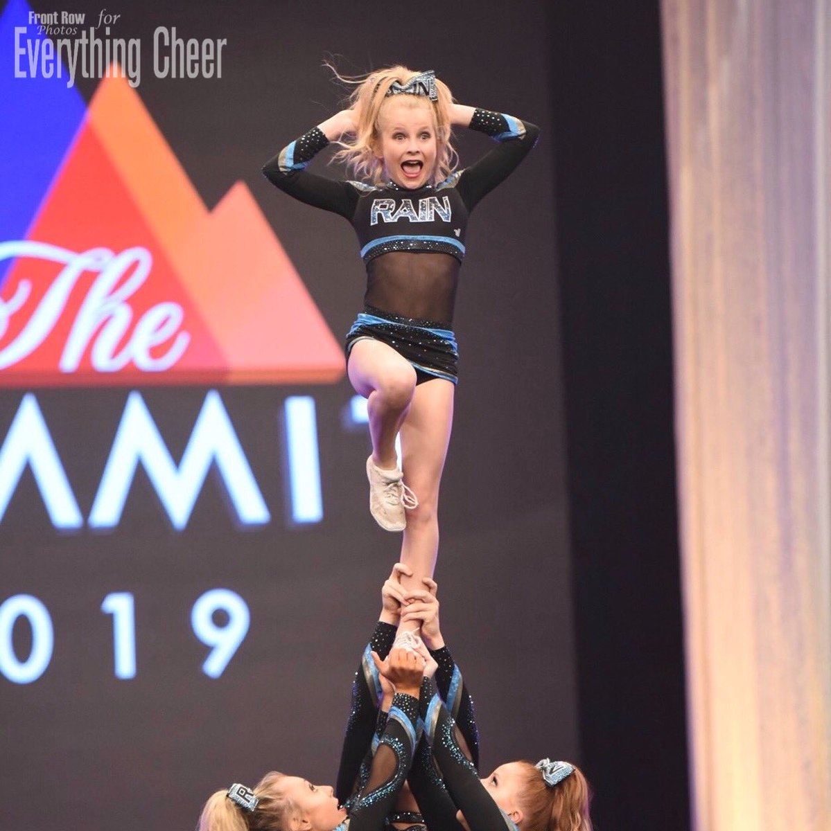 ECMagazine's tweet image. Your Large Junior Restricted 5 Summit silver medalists - Rain Athletics Downpour! 🥈