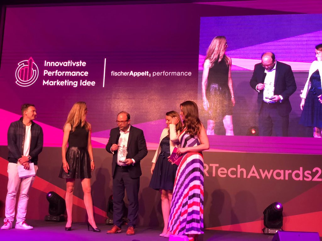 Wernerrama's tweet image. Zweimal #SMARTechAward für @fischerAppelt. @flewinski wird „Women in #SMARTech 2019“ und Pascal Volz gewinnt für die „Innovativste Performance Marketing Idee“ 🙏🏽 #SMARTechAward2019
