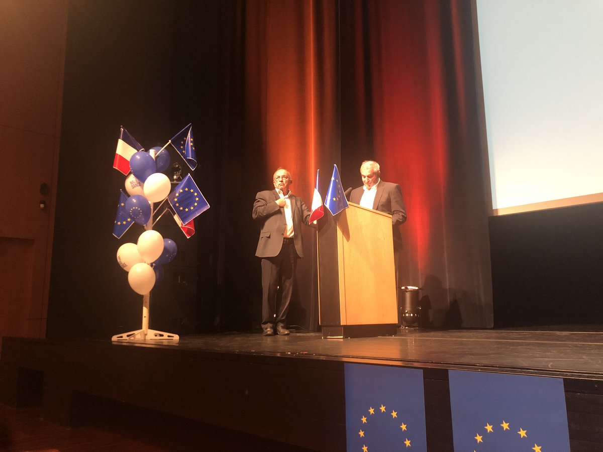 ebothorel's tweet image. .@joel_le_jeune : les maires, les conseillers généraux, régionaux des côtes d’armor présentent leur appel à la renaissance de l’Europe.
#RenaissanceEuropeenne