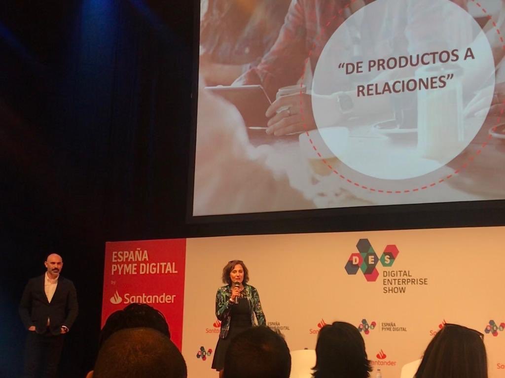 ab_anuska's tweet photo. Feliz por haber participado en el #DES2019, junto a Kiko Medina de @OMCpeluqueria hablando de La Revolución de la Economía de Suscripción. Gracias @kikomedinaomc por compartir tu experiencia! Gracias @DES_show, @SanEmpresas_es por la invitación  y por este gran evento.@SSTRATEGY4 https://t.co/eX6qPKMhLS