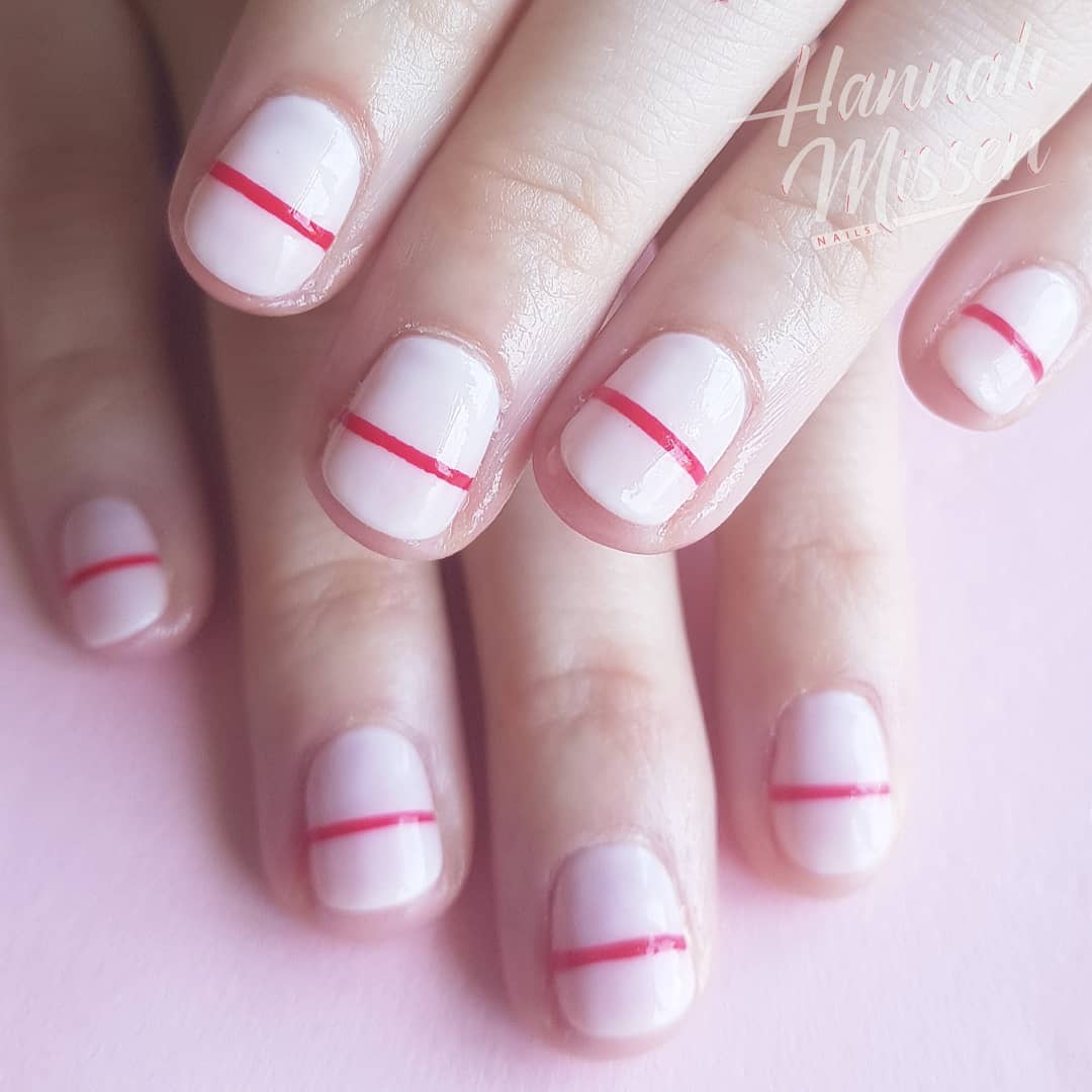 Hannahmnails's tweet photo. #minimalchic #manicure 💕 #neutralnails #nudenails #shellacnails #southendonsea #leighonsea @CNDWorld @SweetSquared @ScratchMagazine https://t.co/wrmVtkClJZ