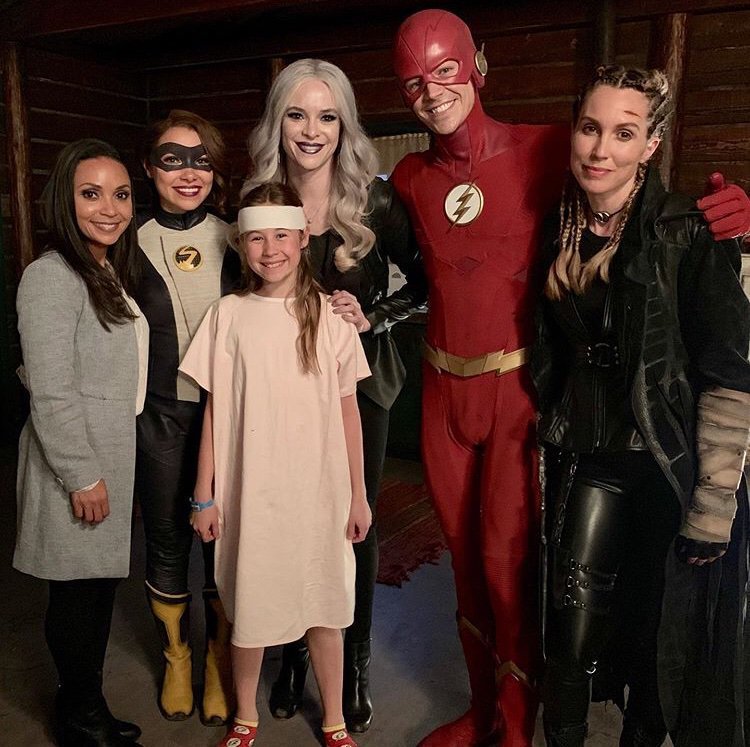 snowbarrystraw1's tweet photo. You need a girl to love ❤ https://t.co/HfNbPQ4mgd