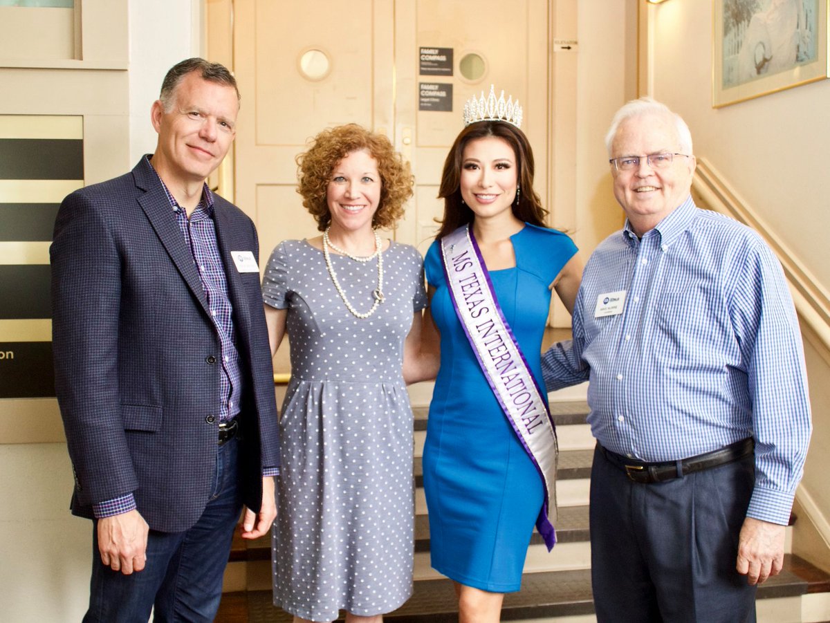familycompass's tweet photo. Thank you @GEDallasChamber for such a beautiful and fun ribbon cutting! We're so proud to officially join you in connecting our community. Check out our FB Story for videos from today!
 #preventchildabusedallas #preventchildabuse #ribboncutting #chamberofcommerce https://t.co/j1v0gKtgas