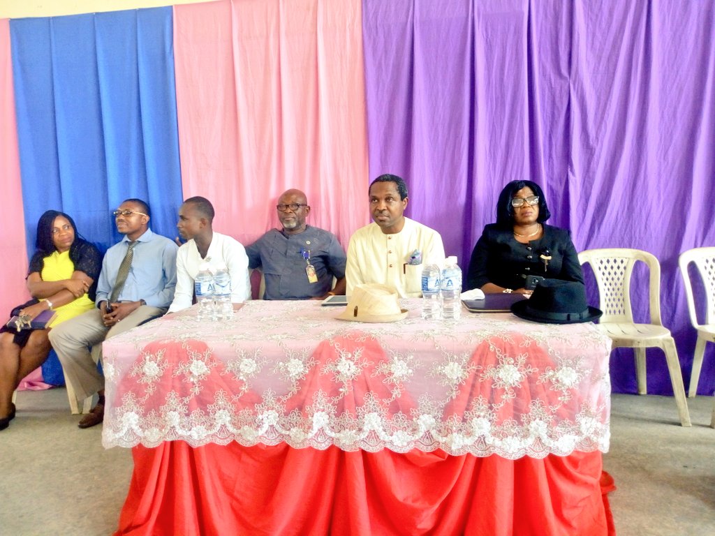 TeamCOLE1's tweet photo. He is what we call .. Leadership by Example.... @TonyeCole1
Was the Guest Speaker at the YEAR ONE Reception (National Association of Science Students ) RIVERS STATE UNIVERSITY.... @Mr_Allwell @DaminaboEric
@HWokocha https://t.co/8DYdhlYpst