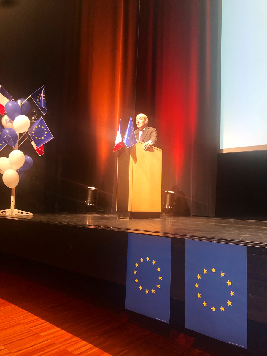 ebothorel's tweet image. . @JY_LeDrian : je dis ça à Bernard Guetta, qui n’est pas breton. 
Ici on est fier d’être breton, d’être français, d’être européen ... en même temps »